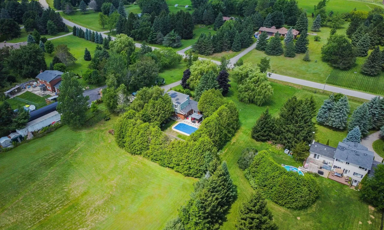 5 Kingsland Ave, Mulmur, ON L9V 3H1