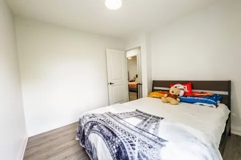 5 Kingsland Ave, Mulmur, ON L9V 3H1