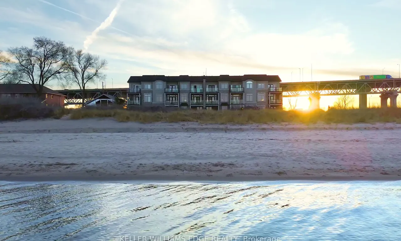 1083 Beach Blvd, Hamilton, ON L8H 6Z9