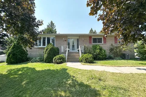 64 Huntingwood Dr, Quinte West, ON K8N 4Z5