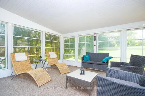 64 Huntingwood Dr, Quinte West, ON K8N 4Z5