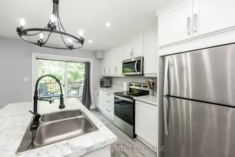61 Vienna Rd, Tillsonburg, ON N4G 3C6