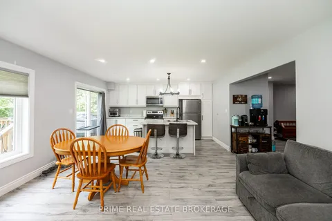 61 Vienna Rd, Tillsonburg, ON N4G 3C6