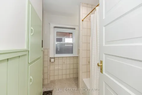 35 Yale St, London, ON N6A 3Y3