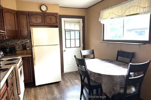 69 Victoria Ave, Kawartha Lakes, ON K9V 4G8
