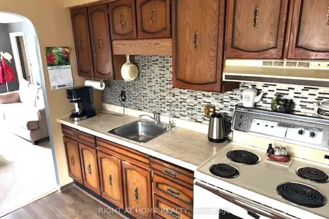 69 Victoria Ave, Kawartha Lakes, ON K9V 4G8