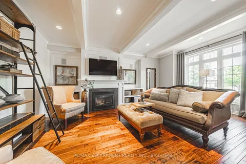 178 Brookhaven Crt, Welland, ON L3C 0A4