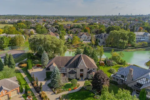 375 River Oak Pl, Waterloo, ON N2K 3N8