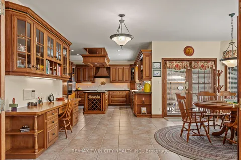 375 River Oak Pl, Waterloo, ON N2K 3N8