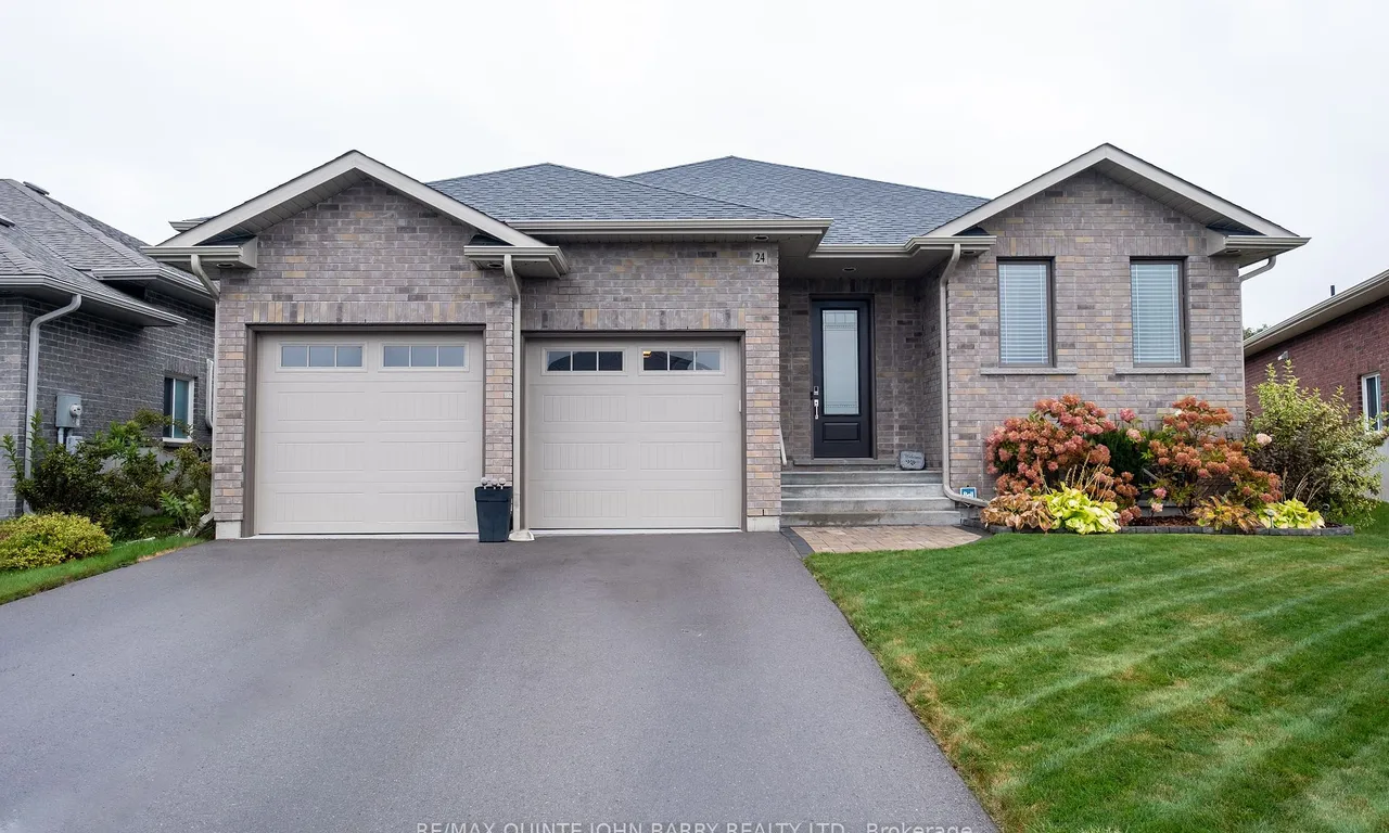 24 Liberty Cres, Quinte West, ON K8V 0G2