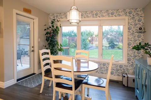 24 Liberty Cres, Quinte West, ON K8V 0G2
