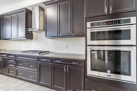 244 Ridge Rd, Cambridge, ON N3E 0C2