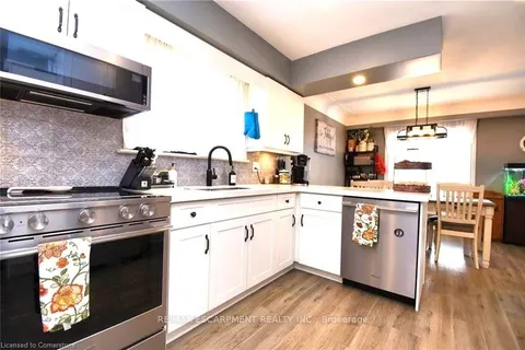 3 Pleasant Ave, Hamilton, ON L8G 2L1