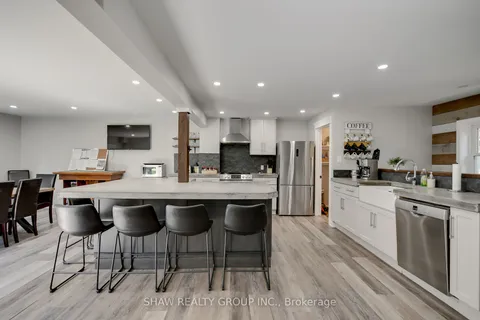 1258 Dwight Beach Rd, Lake of Bays, ON P0A 1H0