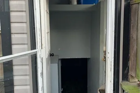 98 East 18th St, Hamilton, ON L9A 4N8