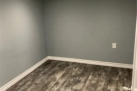 98 East 18th St, Hamilton, ON L9A 4N8