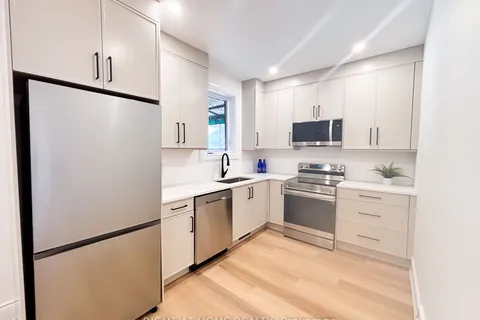 49 Roslyn Ave, Glebe - Ottawa East and Area, ON K1S 4W2