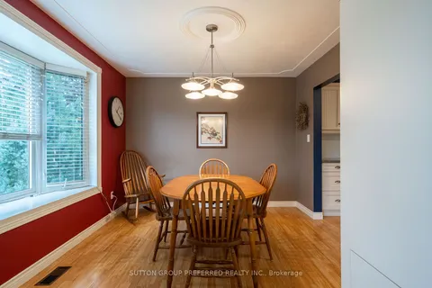 241 Dominion St, Strathroy-Caradoc, ON N7G 3G9