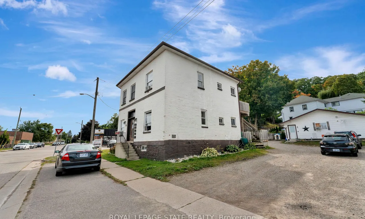 49 Dumfries St, Brant, ON N3L 2C9