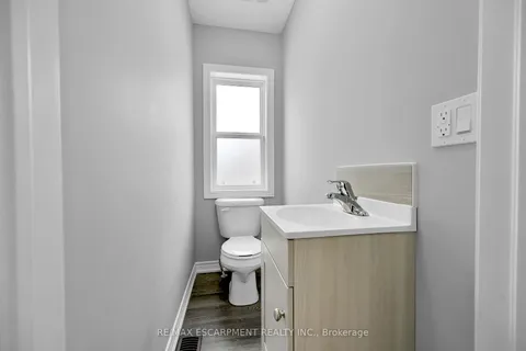 210 Queen St, Norfolk, ON N3Y 3C8