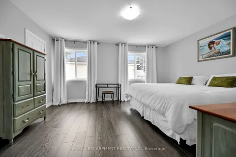 210 Queen St, Norfolk, ON N3Y 3C8