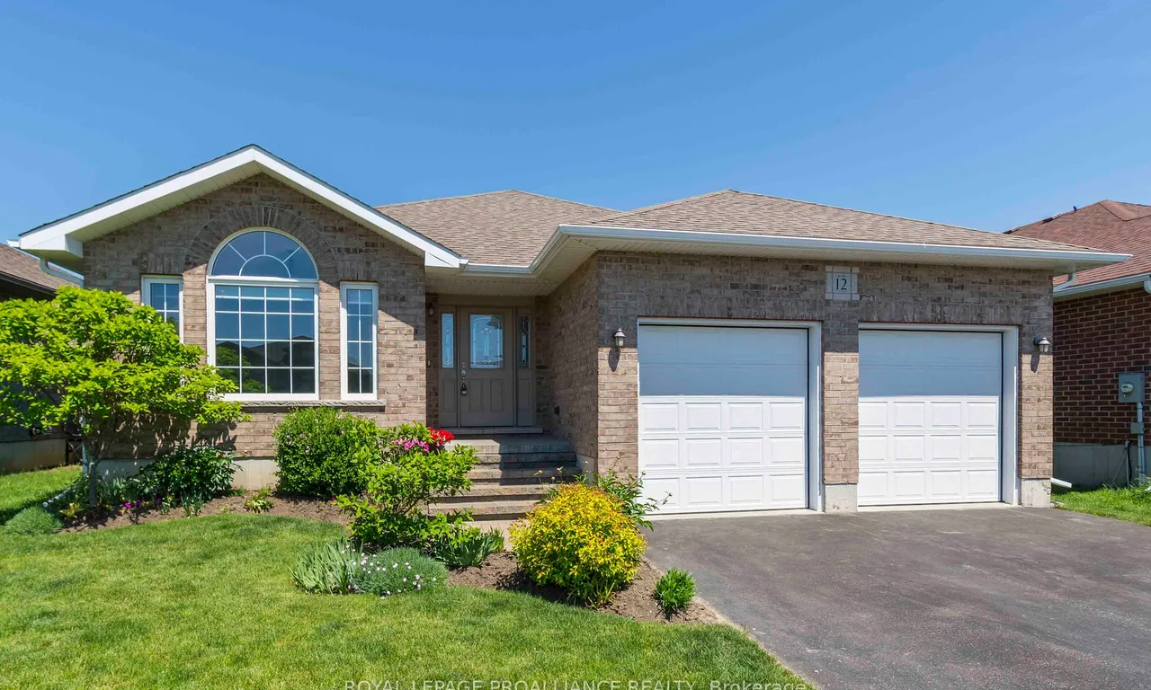 12 Crews Cres, Quinte West, ON K8V 0G3