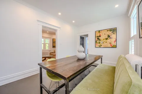 19 Liverpool St, Guelph, ON N1H 2K8