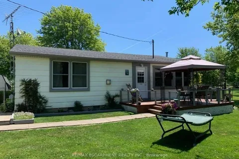 576 LAKESHORE Rd, Haldimand, ON N0A 1P0