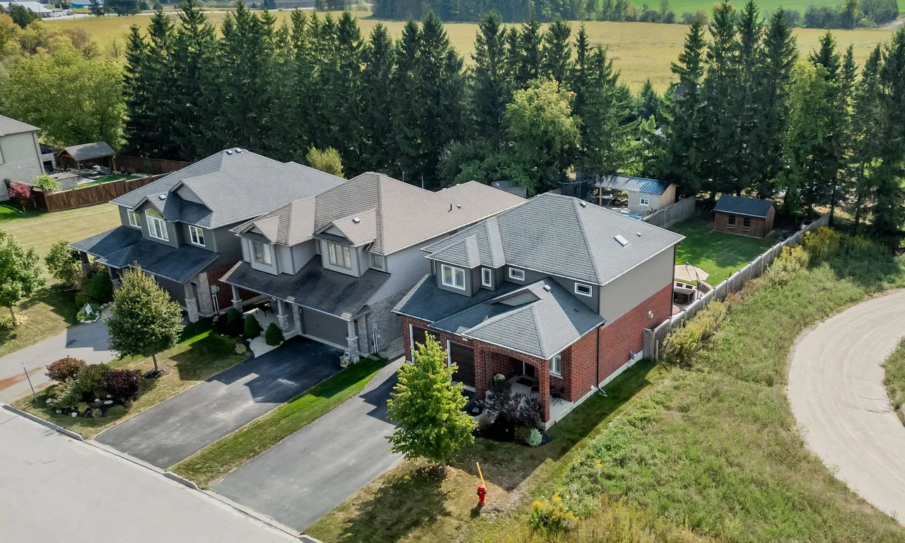 21 Melody Lane, East Luther Grand Valley, ON L9W 5Y6