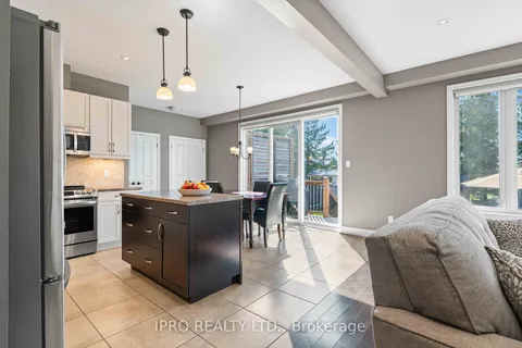 21 Melody Lane, East Luther Grand Valley, ON L9W 5Y6