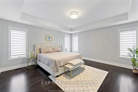 6268 Disputed Rd, LaSalle, ON N9H 0E6
