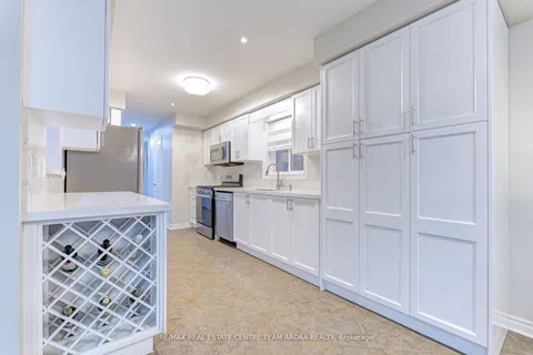 64 Laughland Lane, Guelph, ON N1L 0C6