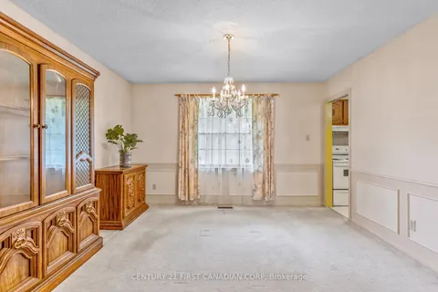 62 Andover Dr, London, ON N6J 3X1