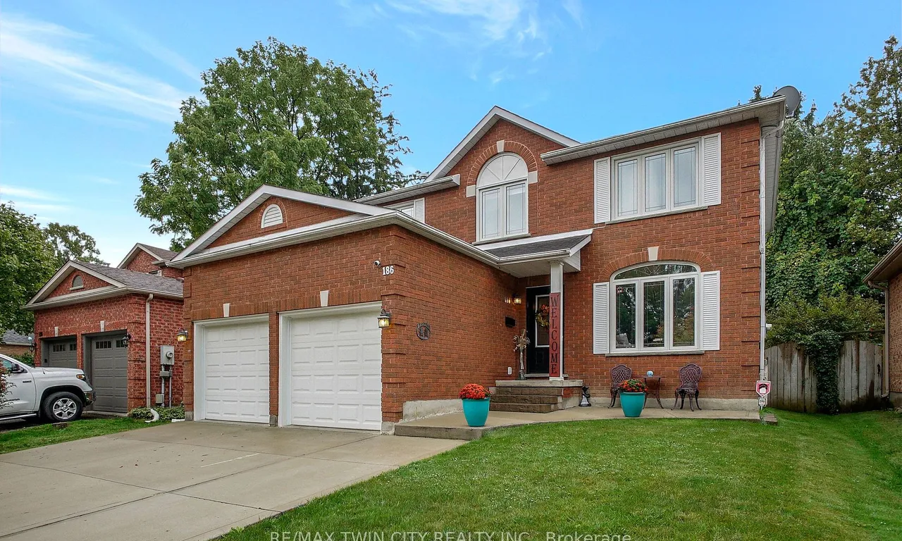 186 General Dr, Kitchener, ON N2K 3S6