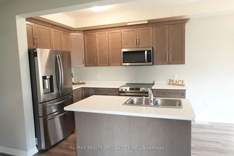 22 Bur Oak Dr, Thorold, ON L2V 0L9