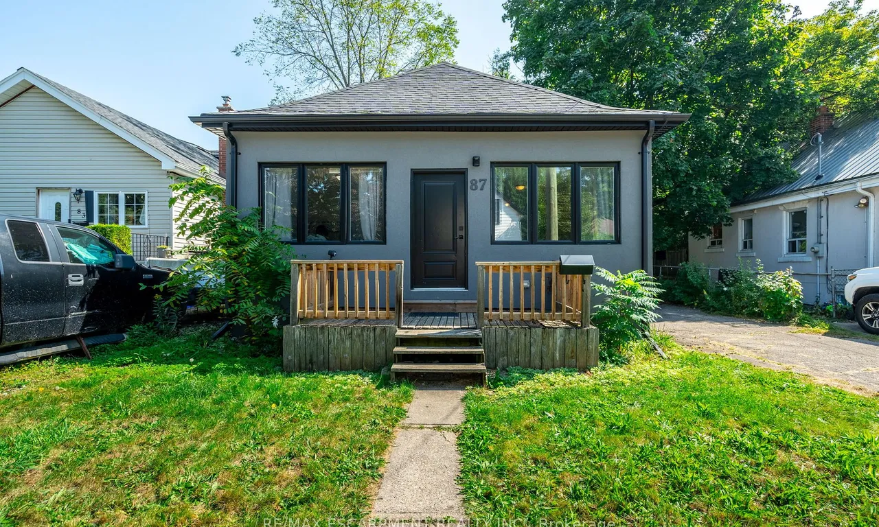 87 HILLVIEW St, Hamilton, ON L8S 2Z4