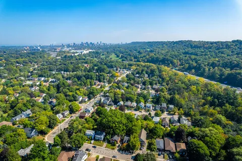 87 HILLVIEW St, Hamilton, ON L8S 2Z4