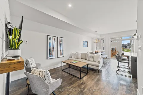106 Sycamore St, Blue Mountains, ON L9Y 4E2