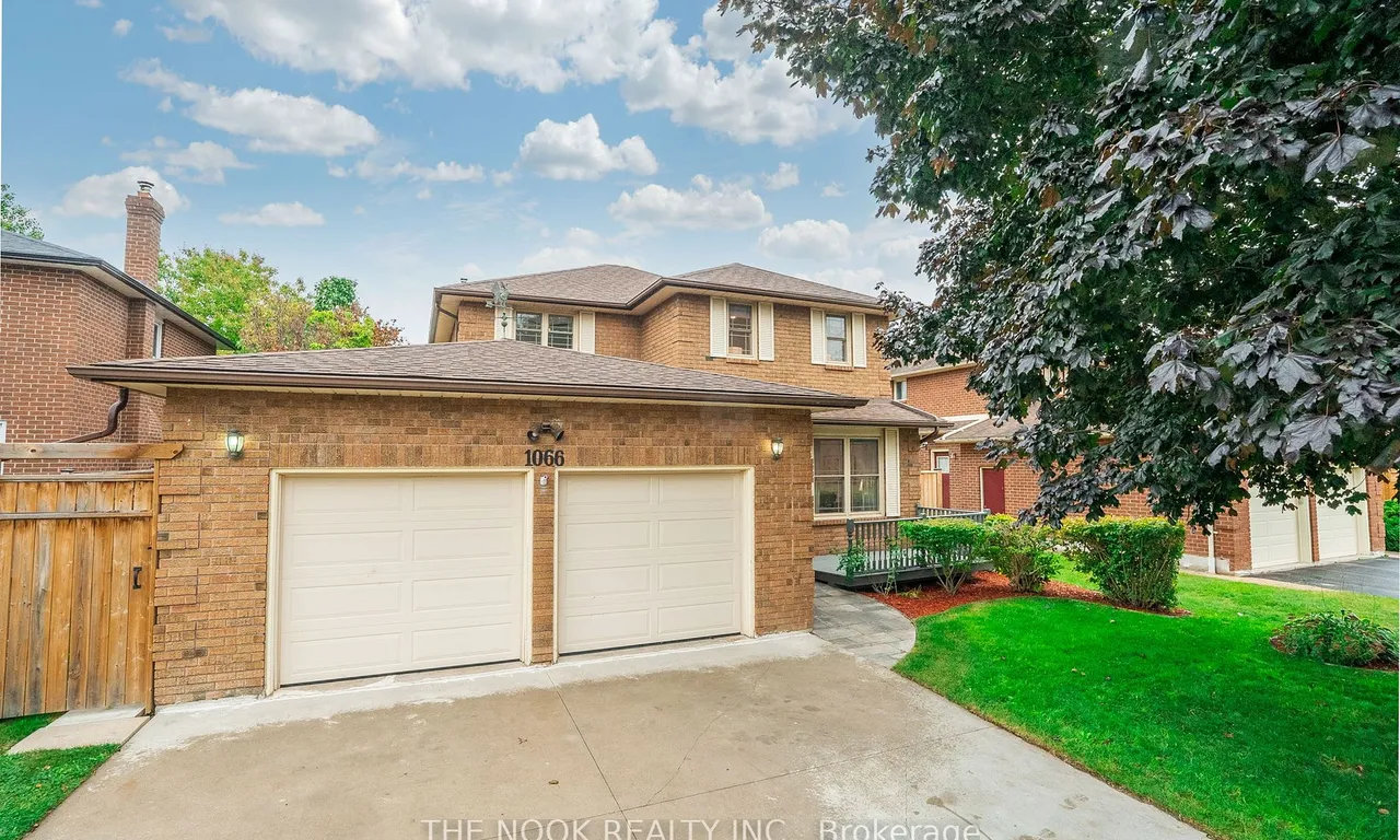 1066 Booth St, Cobourg, ON K9A 5G5