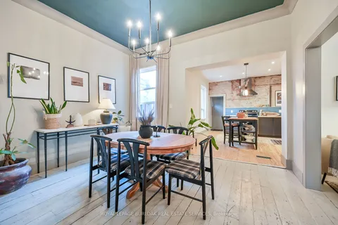 365 Catharine St, Hamilton, ON L8L 4T3