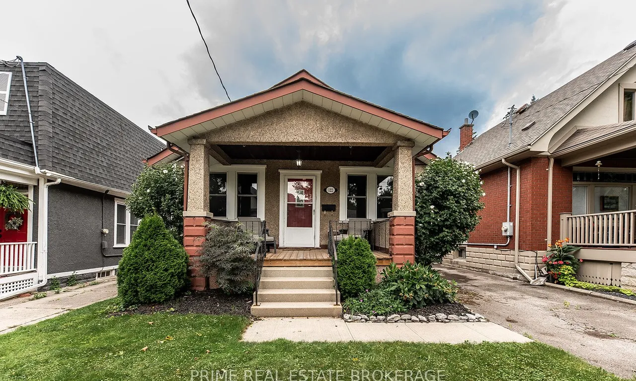 122 Langarth St, London, ON N6C 1Z2