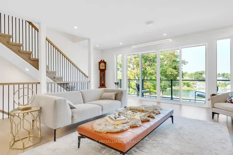 73C Bridge St, Prince Edward County, ON K0K 2T0