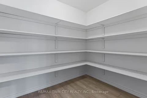 29 Stokes Rd, Brant, ON N3L 0L9