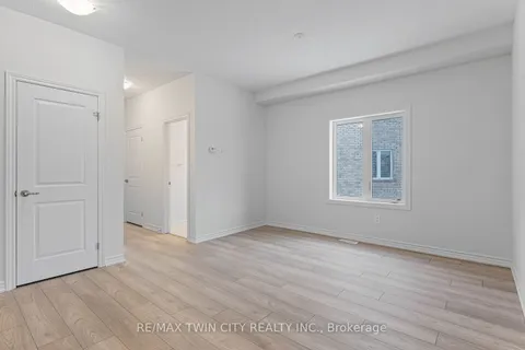 29 Stokes Rd, Brant, ON N3L 0L9
