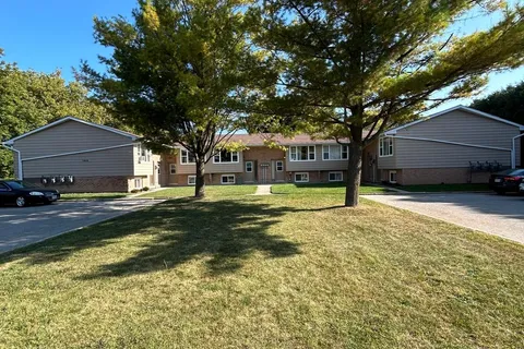 103 King St, Minto, ON N0G 1Z0