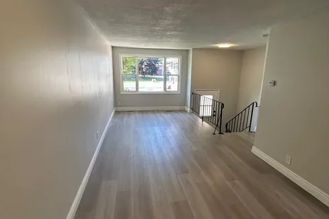 103 King St, Minto, ON N0G 1Z0