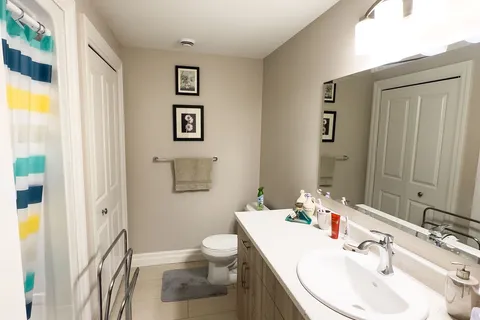 15 Spartan Crt, Quinte West, ON K8V 0G5