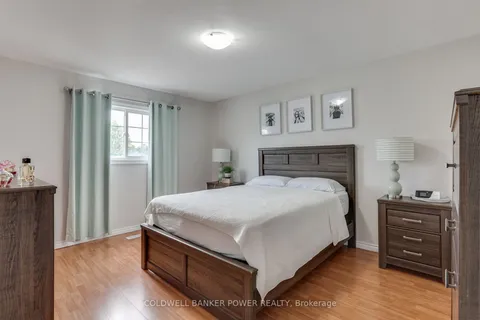 9 PONDS EDGE Crt, London, ON N5Z 5C4