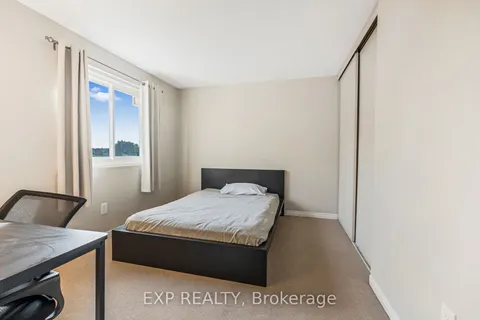 88 Rand St, Hamilton, ON L8J 1A8
