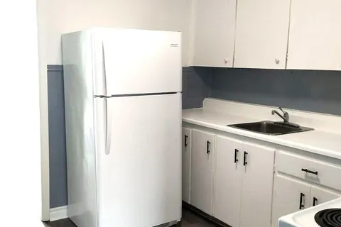 32 King St, Cavan Monaghan, ON L0A 1G0